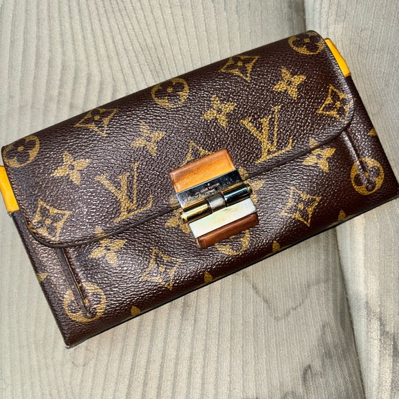 Louis Vuitton Brown and Gold Monogram Wallet - Picture 16 of 16